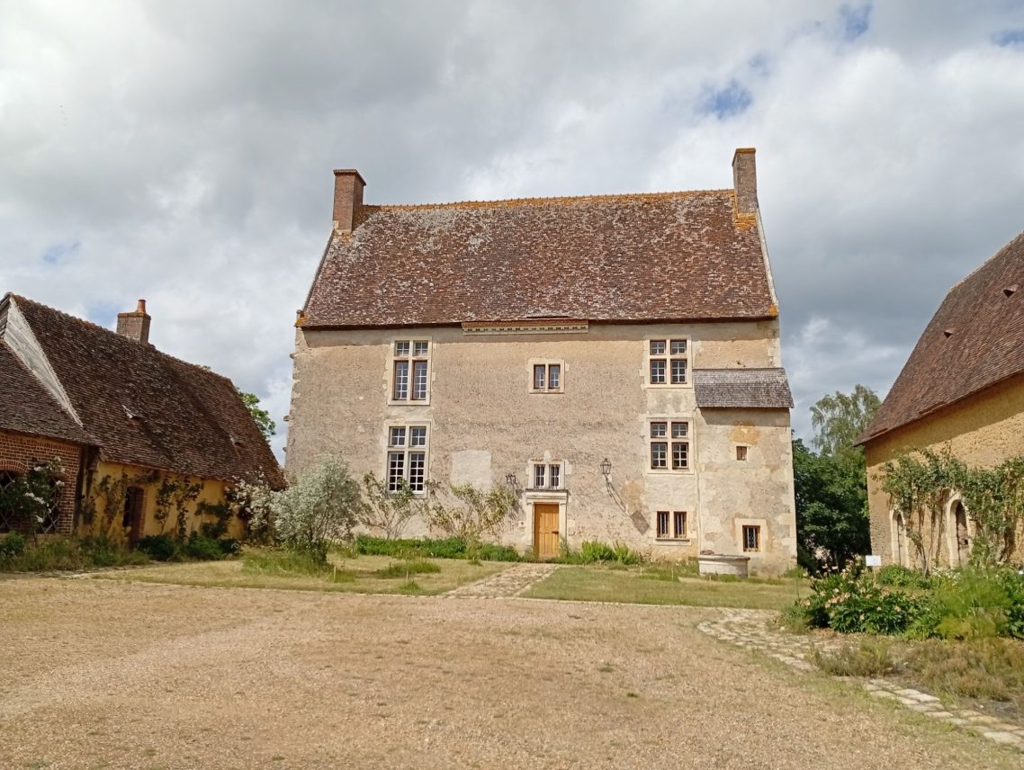 La cour du Manoir de la Cour